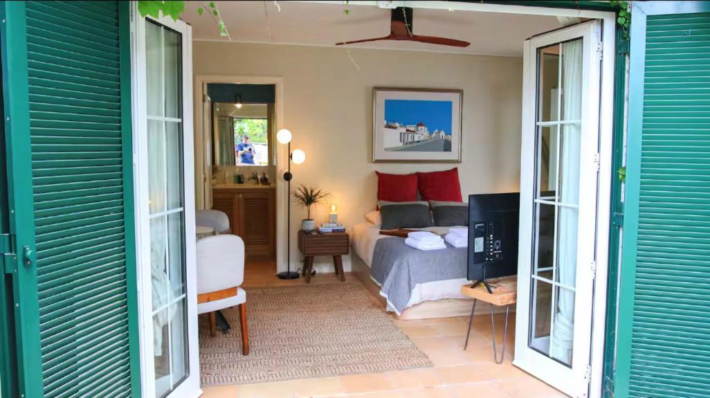 Whome Lisbon Guesthouse With Shared Garden & Pool Ferienhaus Lissabon