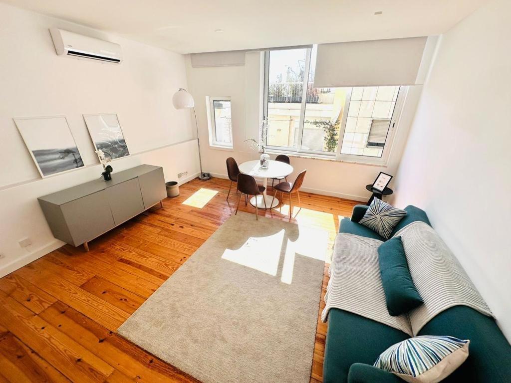 The Saraiva House - No 1e - Beautiful Two-bedroom * Lisboa