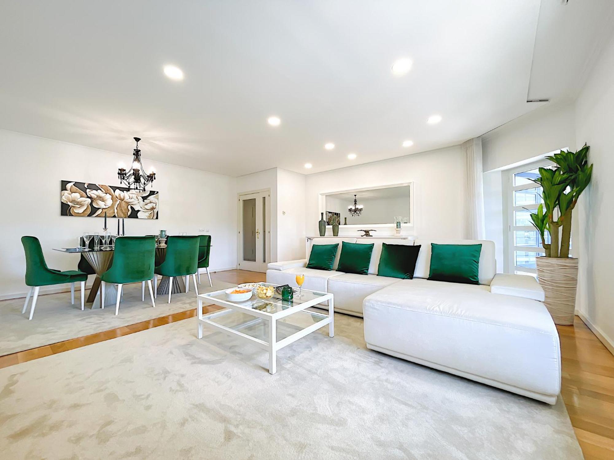 Prestige Entire 3 Bedroom Luxury Appartement *