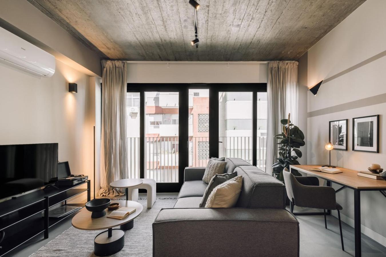 Fuseta - 2 Bedrooms And Parking In Santo Antonio * Lisboa