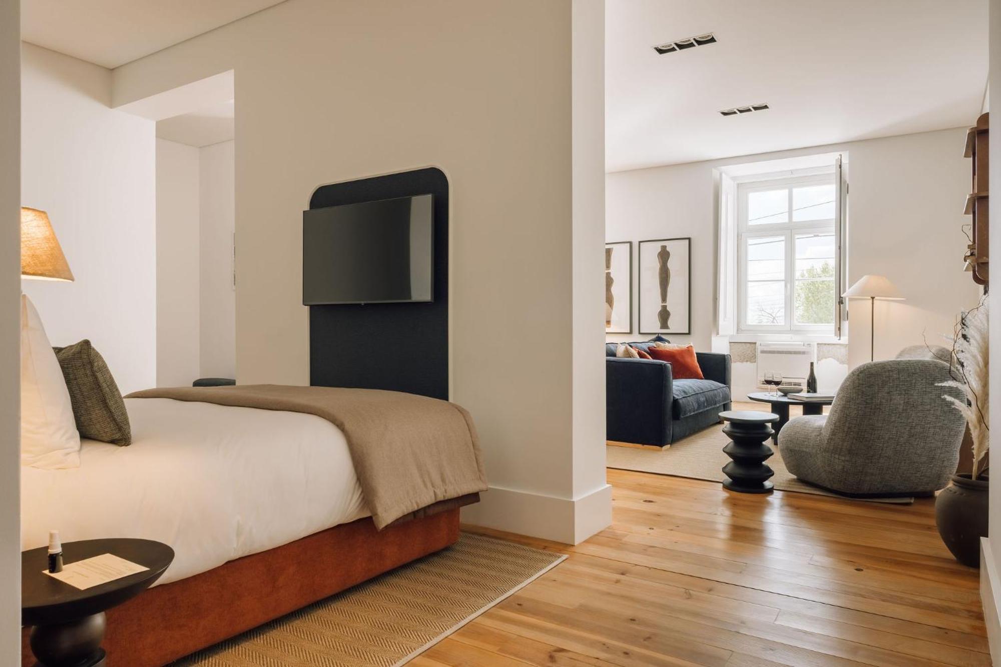 Ando Living - Corpo Santo House