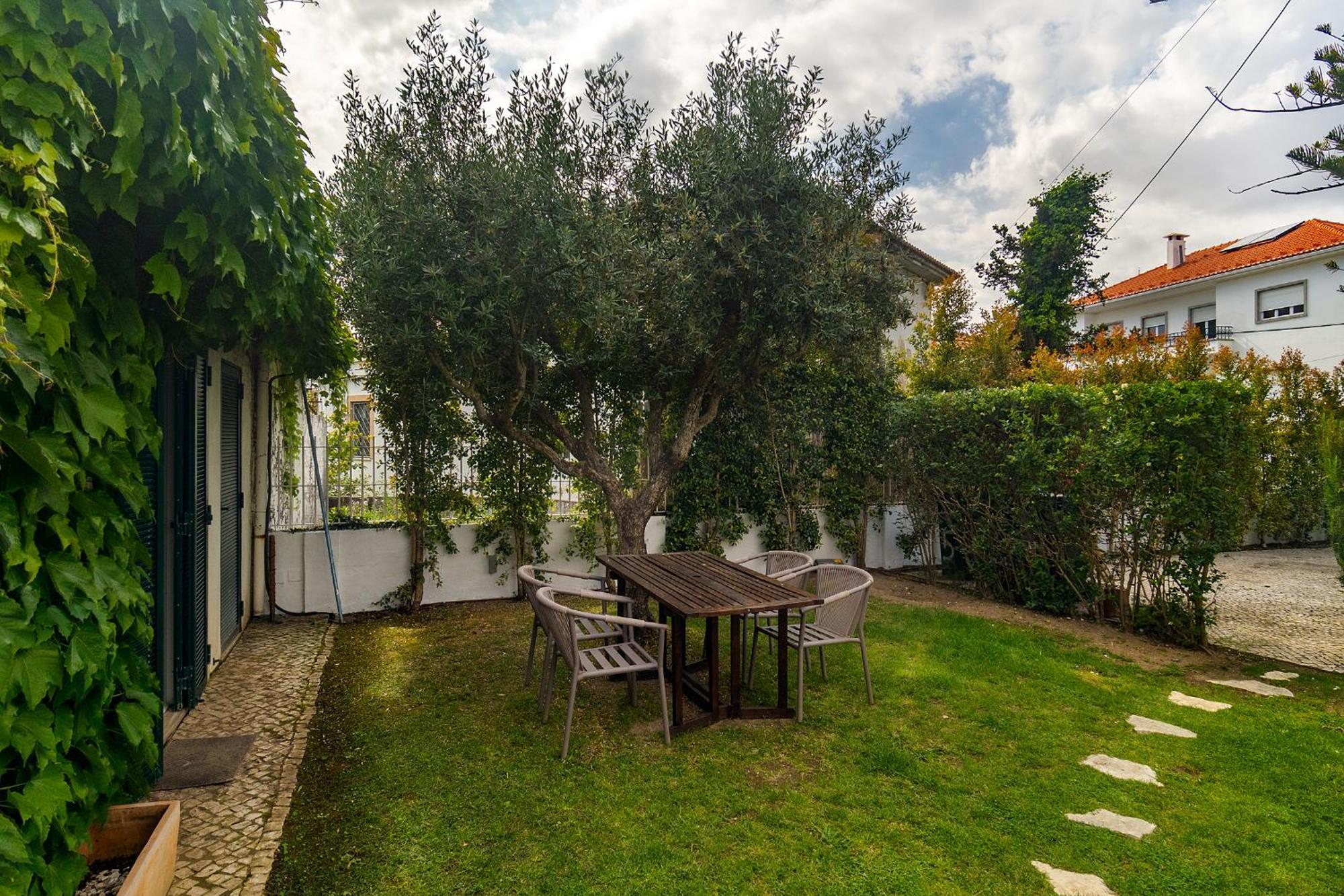 Whome Lisbon Guesthouse With Shared Garden & Pool *
