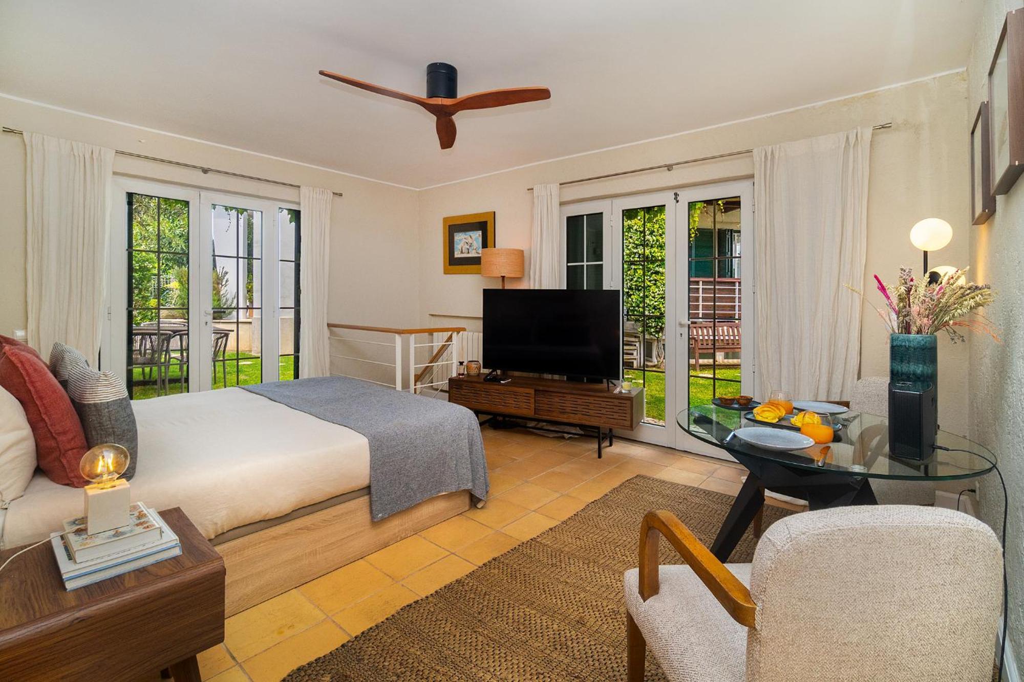 Whome Lisbon Guesthouse With Shared Garden & Pool Lissabon