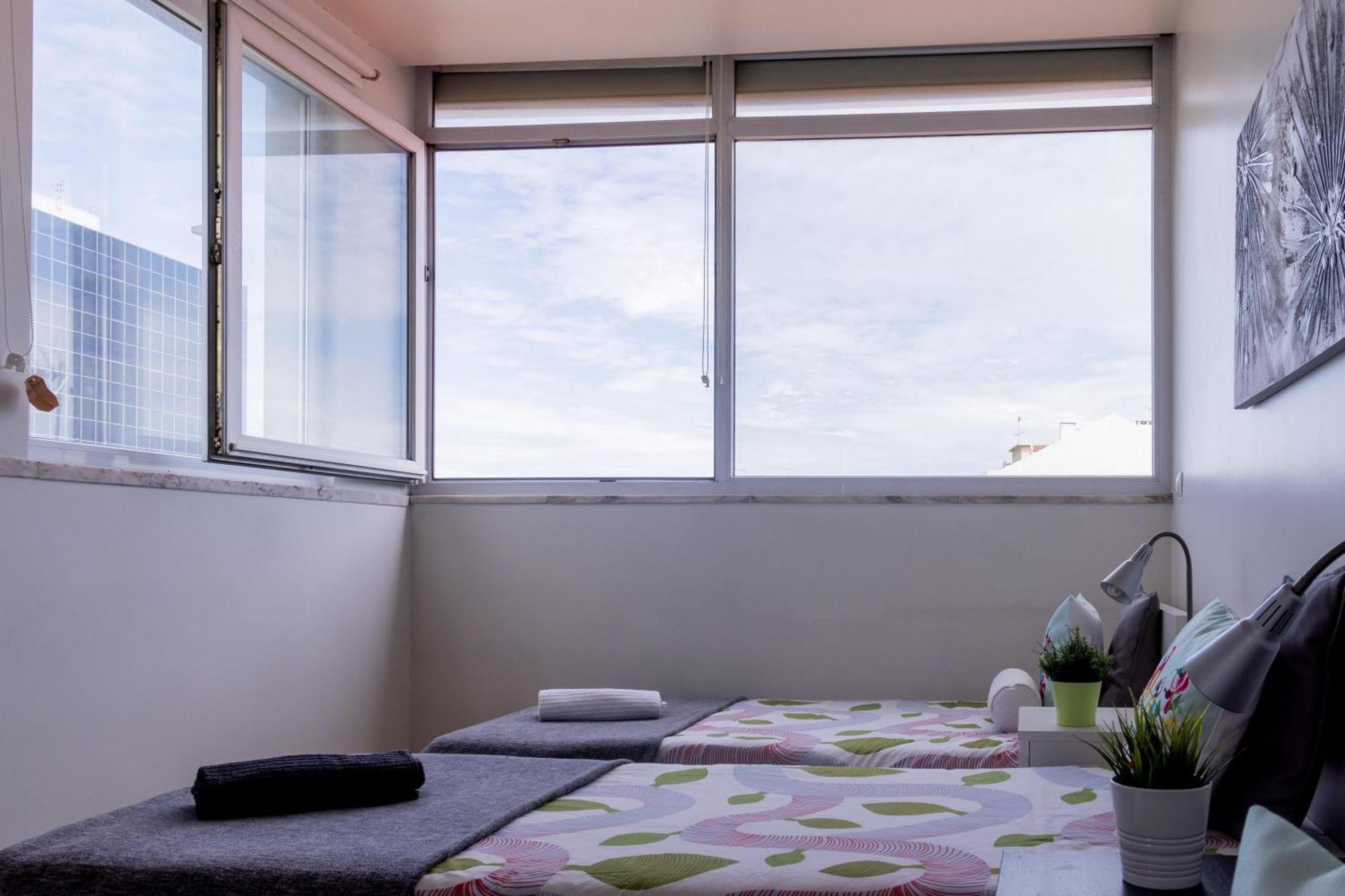 Auberge de jeunesse Rooms, View Of *