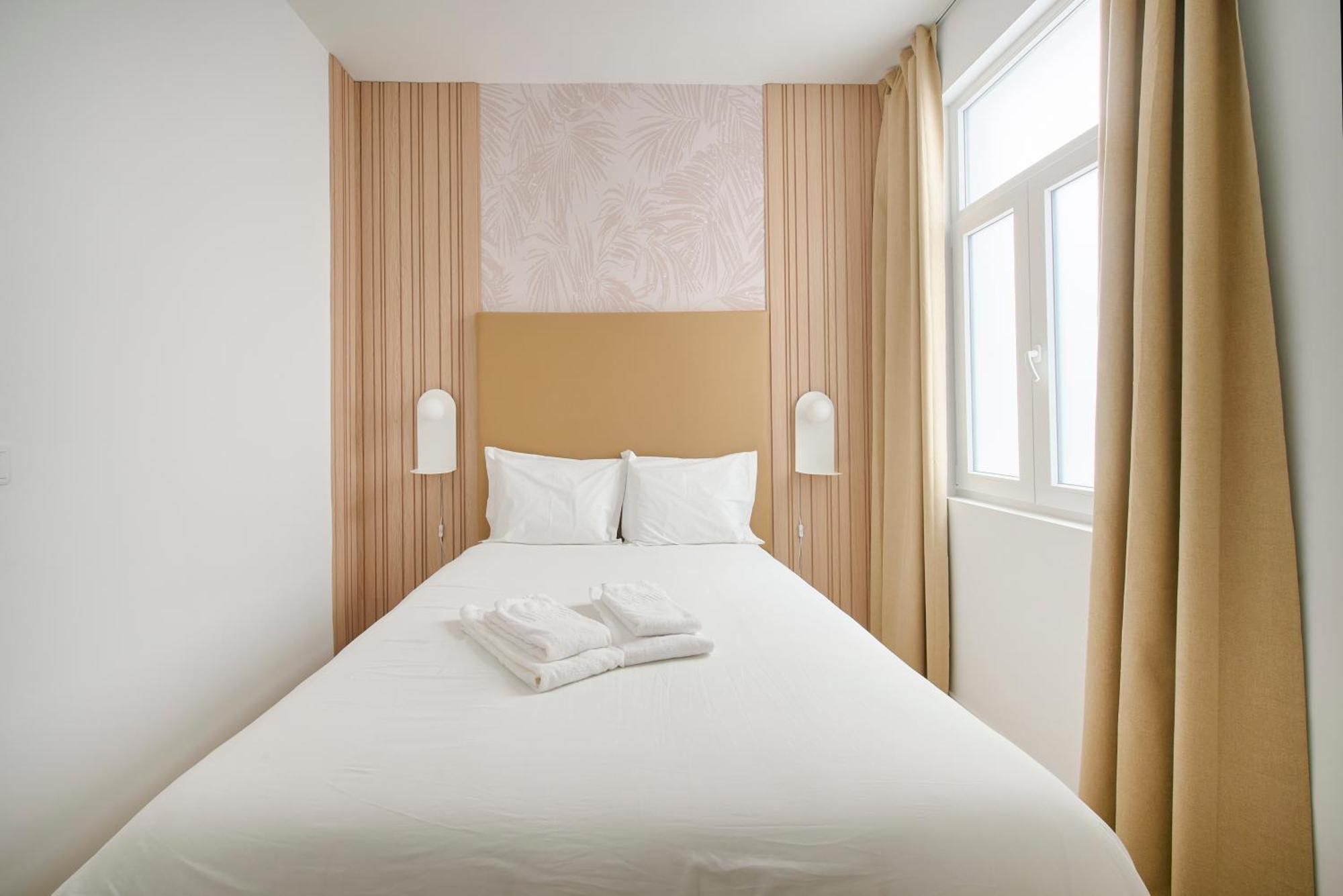 Hostel Brand New Anjos *