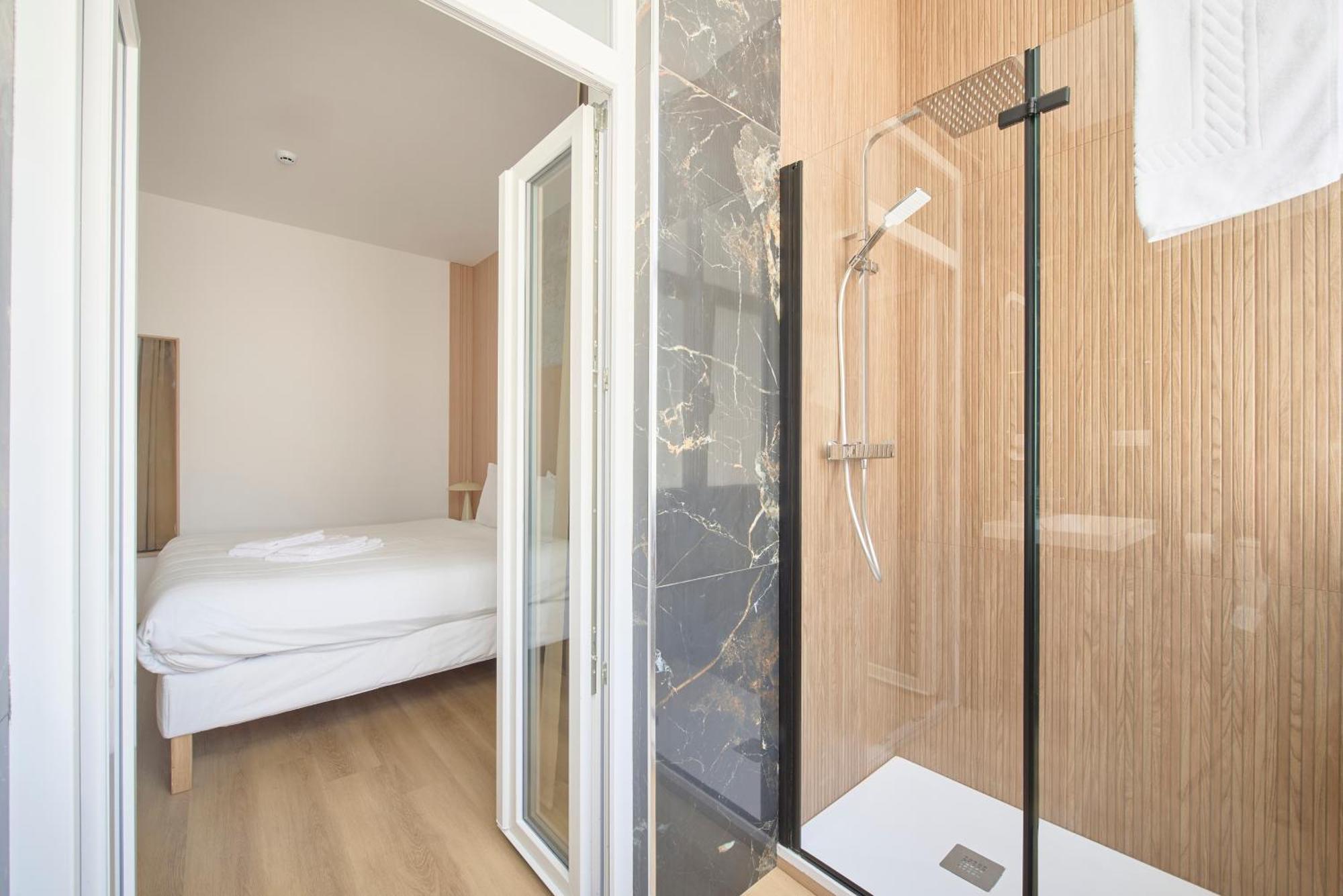 Brand New Anjos Hostel