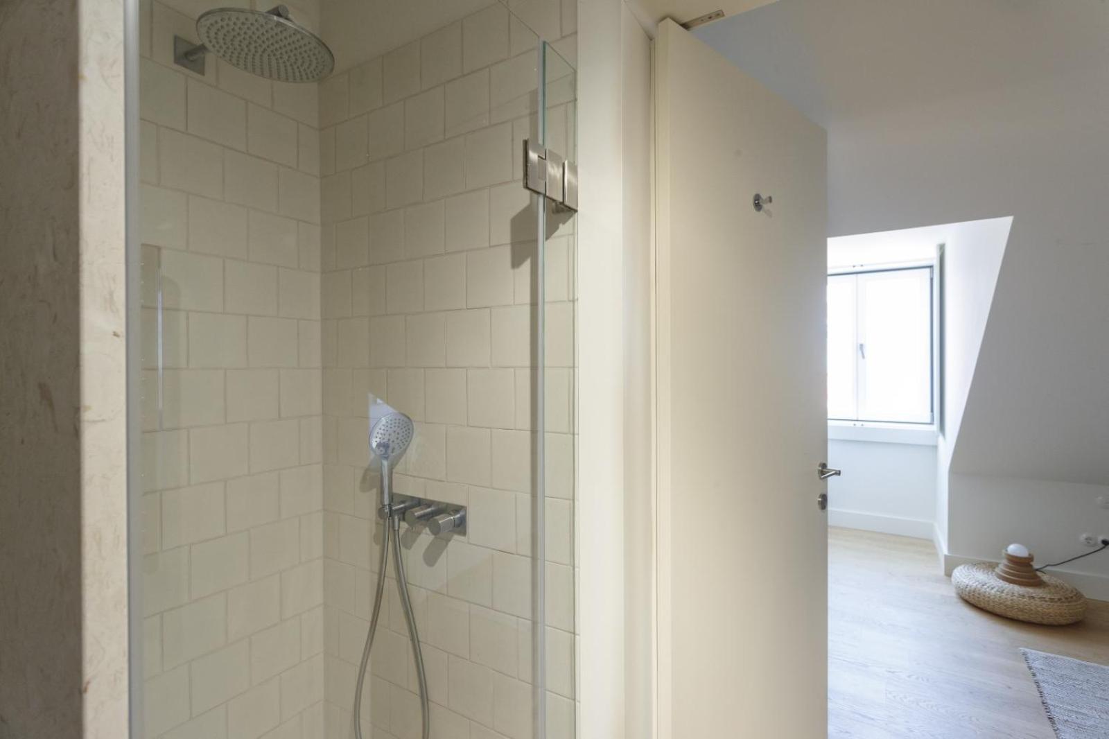 Magnifico Com Wc Privativo Augusta Street Lissabon