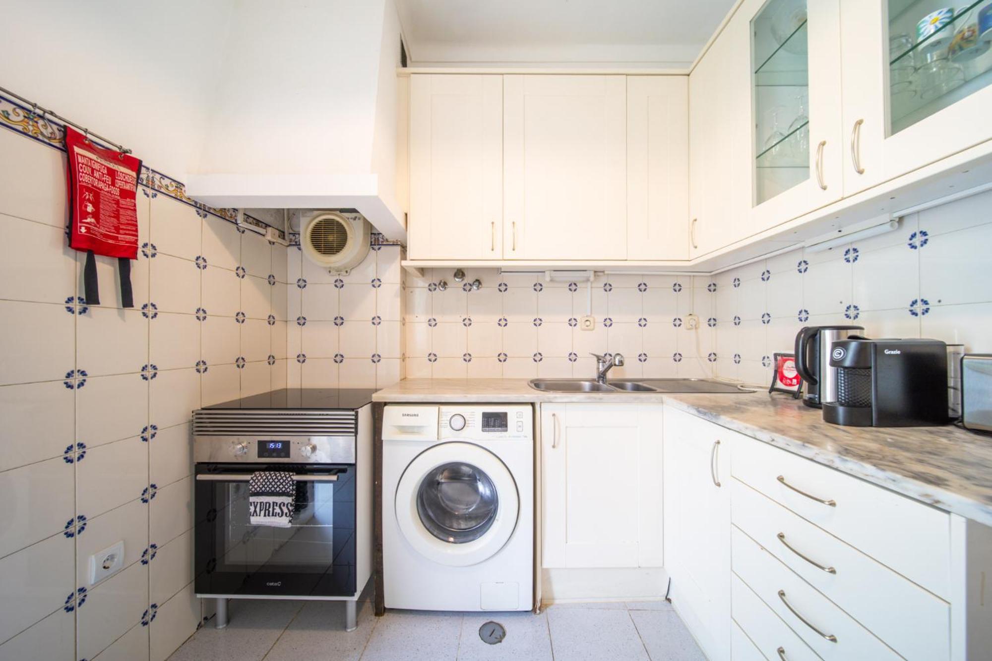 Spacious 2 Bedroom With Large Living * Lissabon