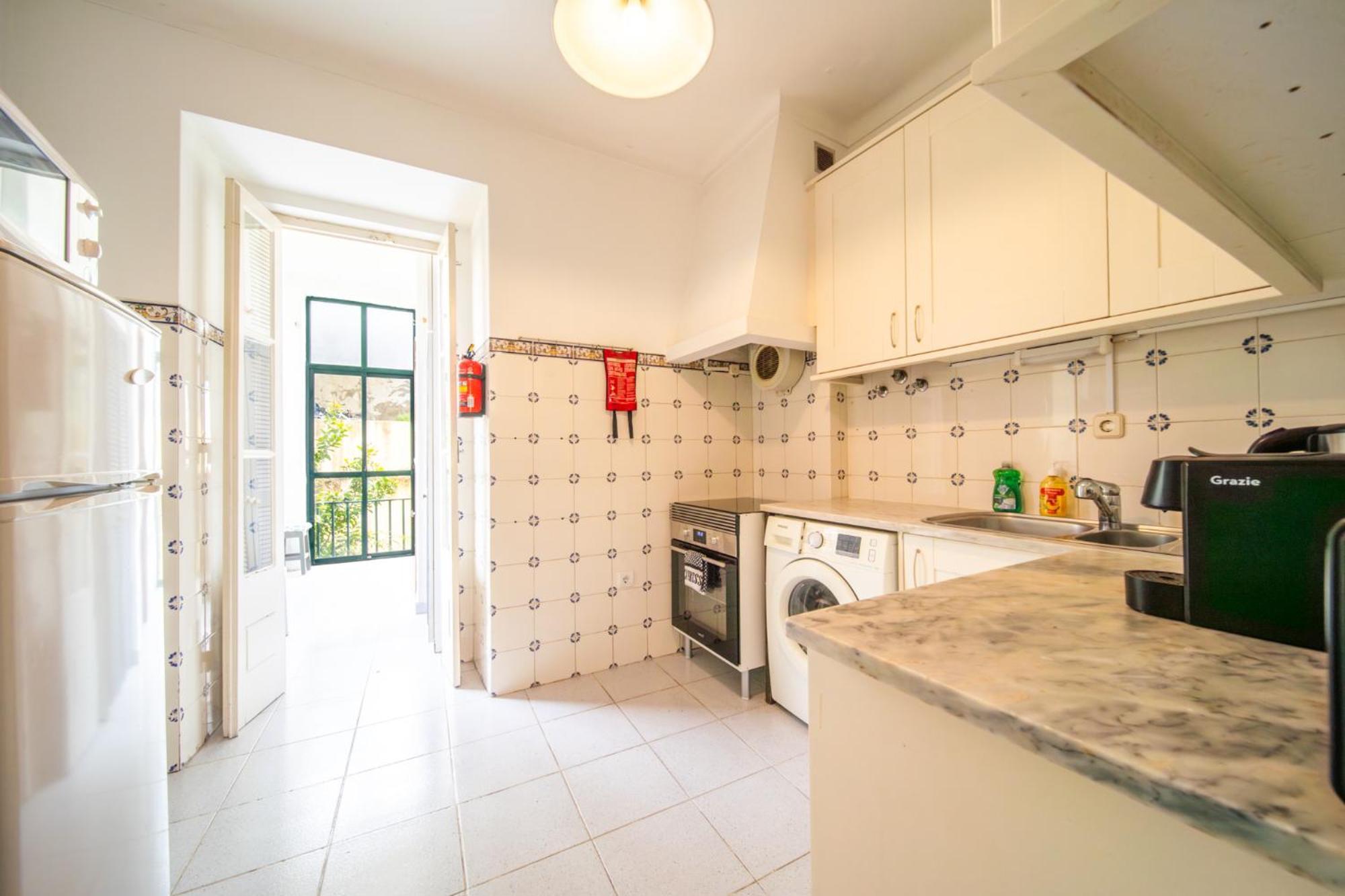Spacious 2 Bedroom With Large Living * Lissabon