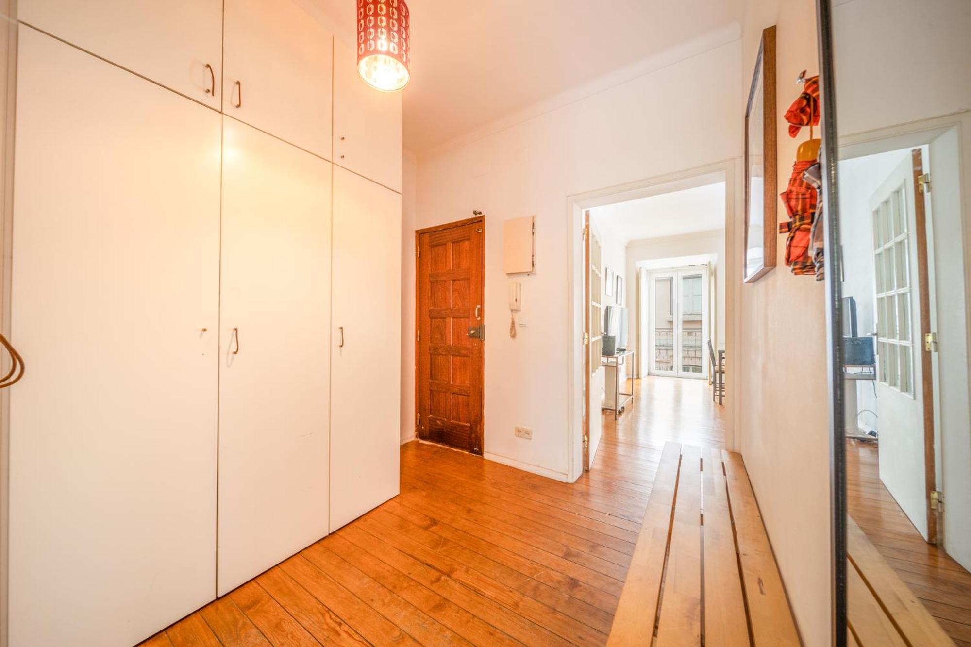 Spacious 2 Bedroom With Large Living Appartement *