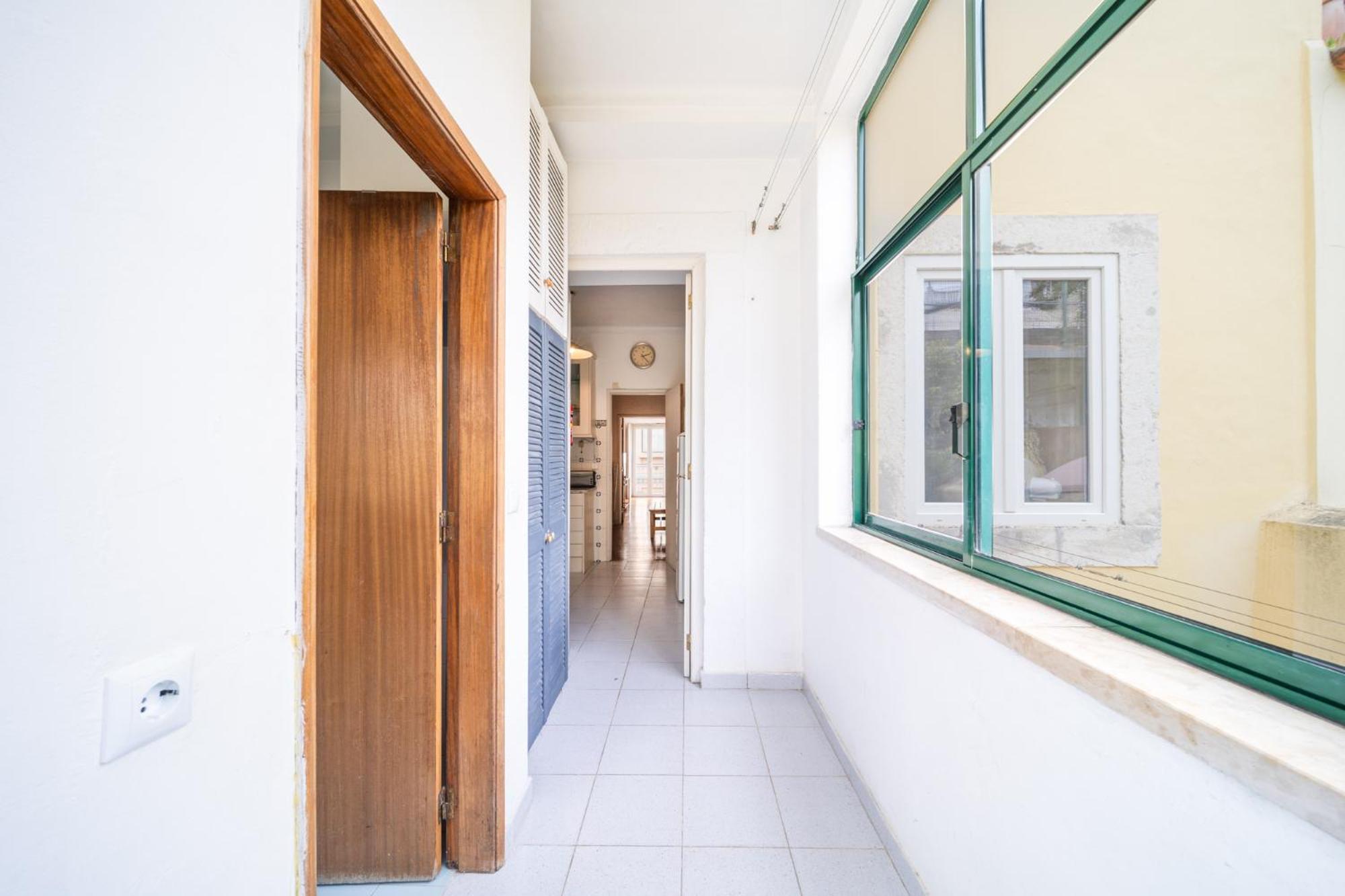 Spacious 2 Bedroom With Large Living
