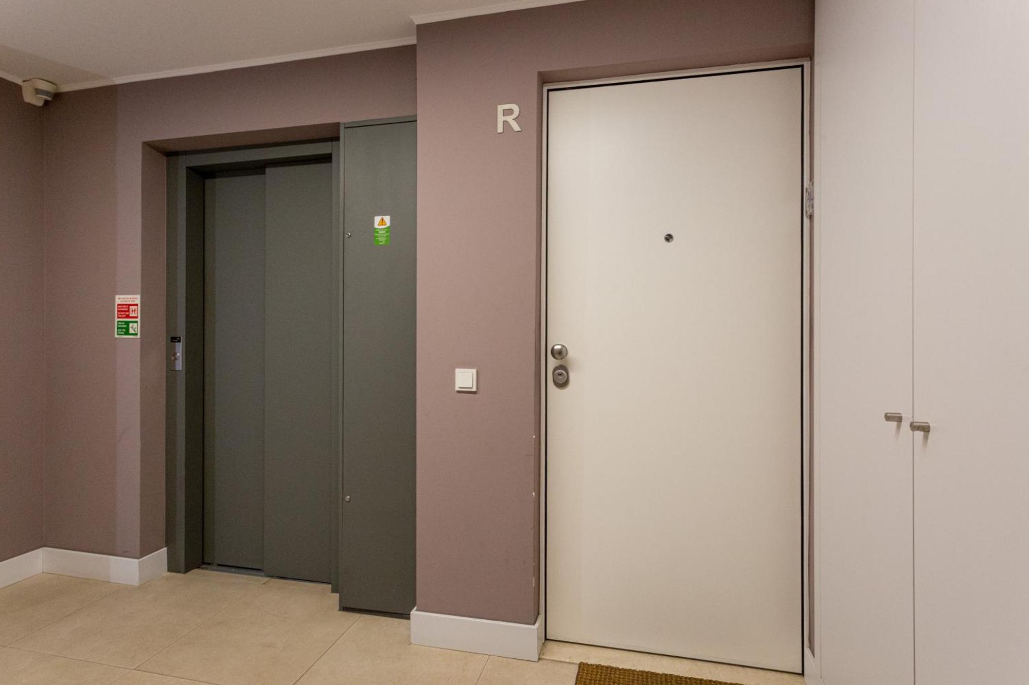 Joivy Modern Flat With River View Near Bica Elevator Lissabon