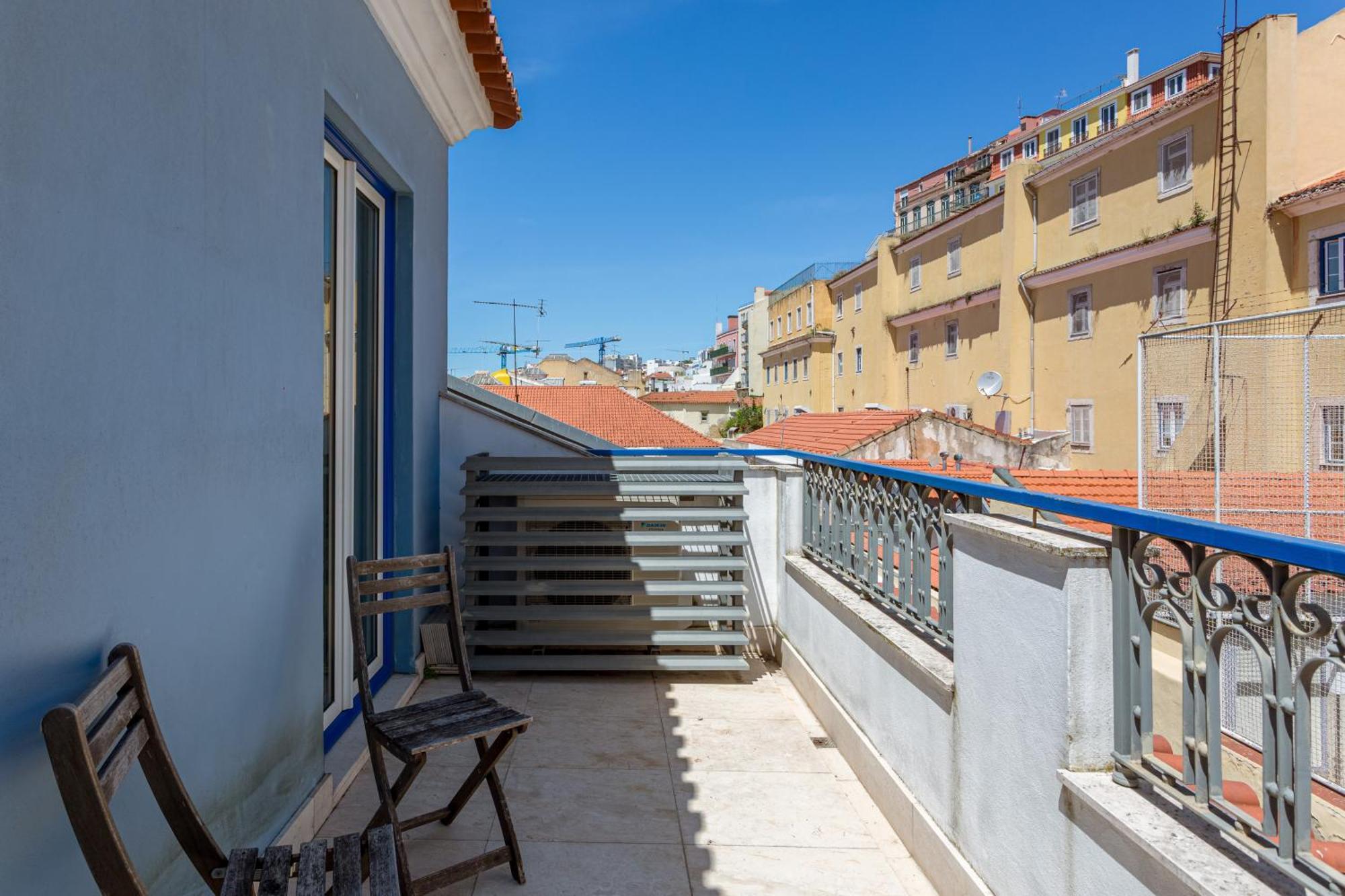 Joivy Modern Flat With River View Near Bica Elevator Appartement Lissabon