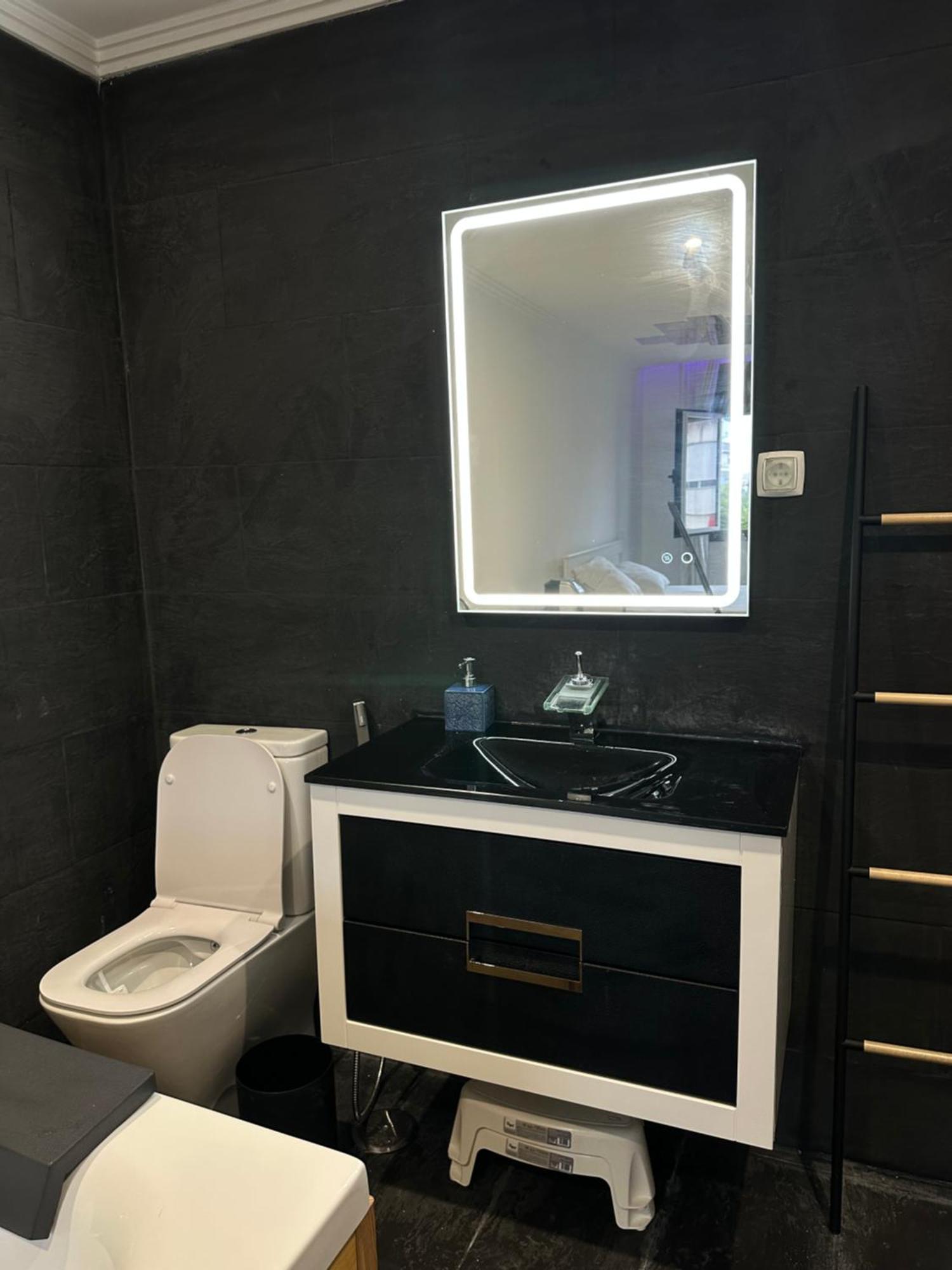 Apartamento Compartilhado Sendo Suite E Jacuzzi Privada Apartamento *