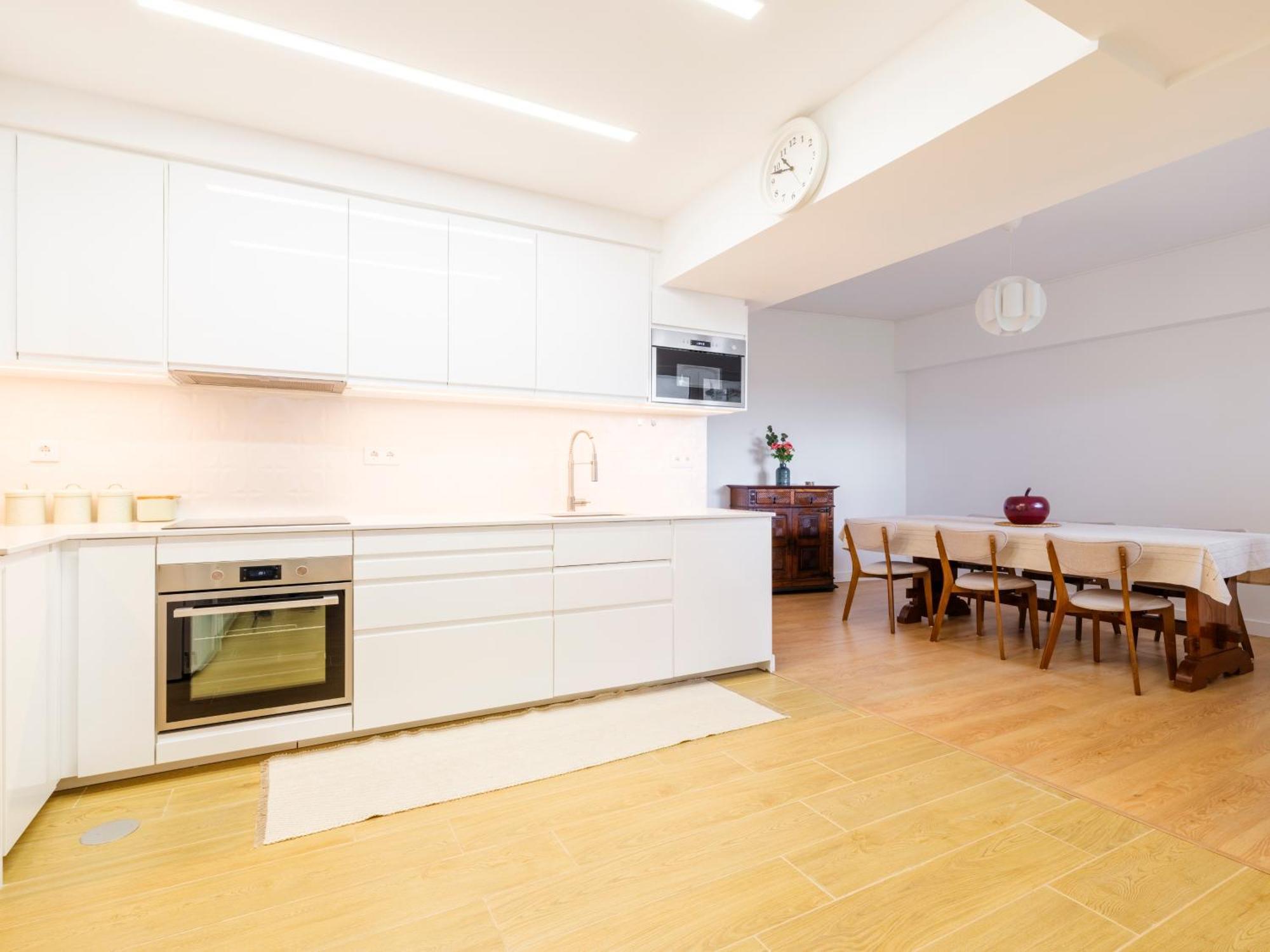 Olivais Spacious Near Airport Lissabon