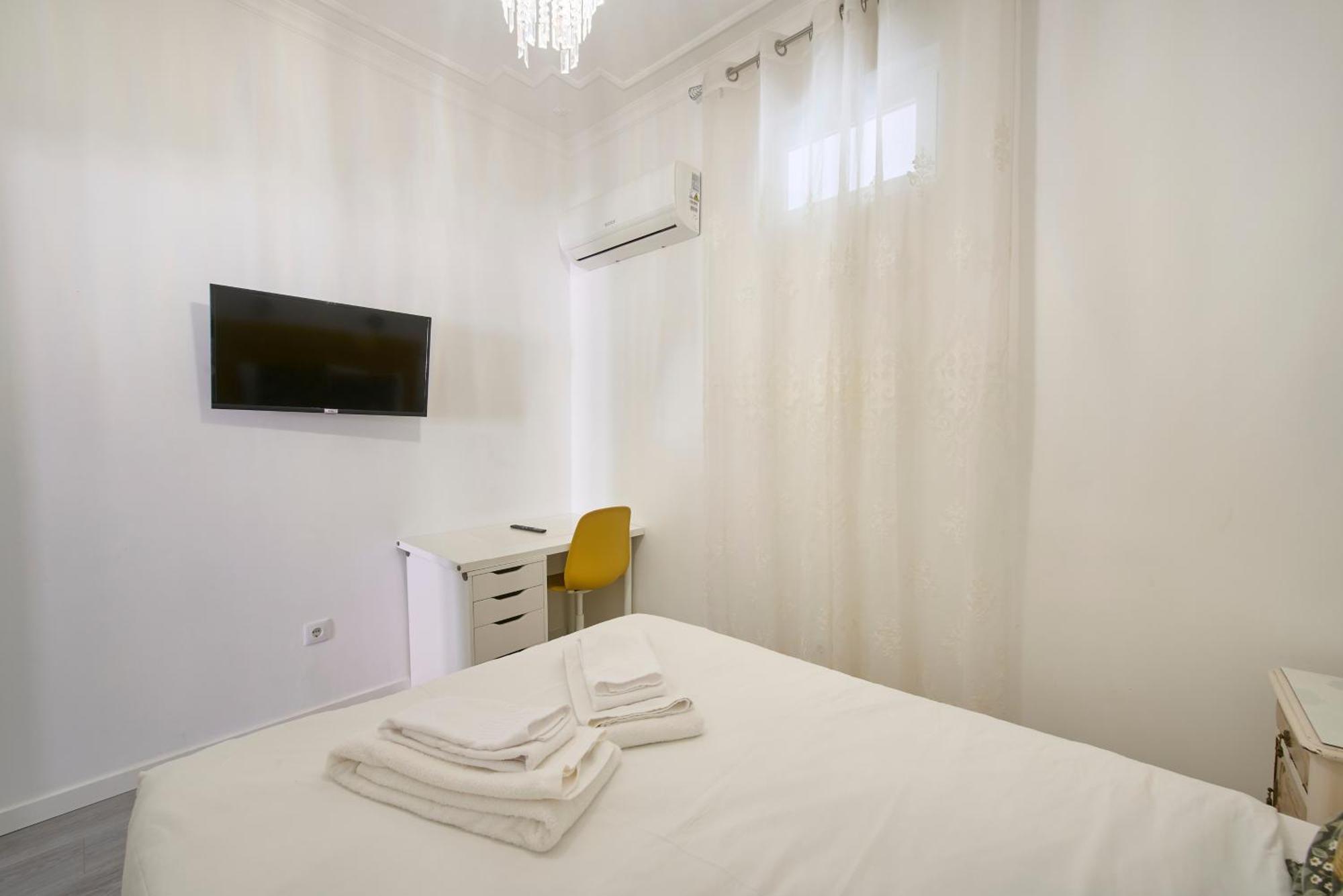 Apartment New 3 Bedroom Flat With River On Sight @alameda Lissabon