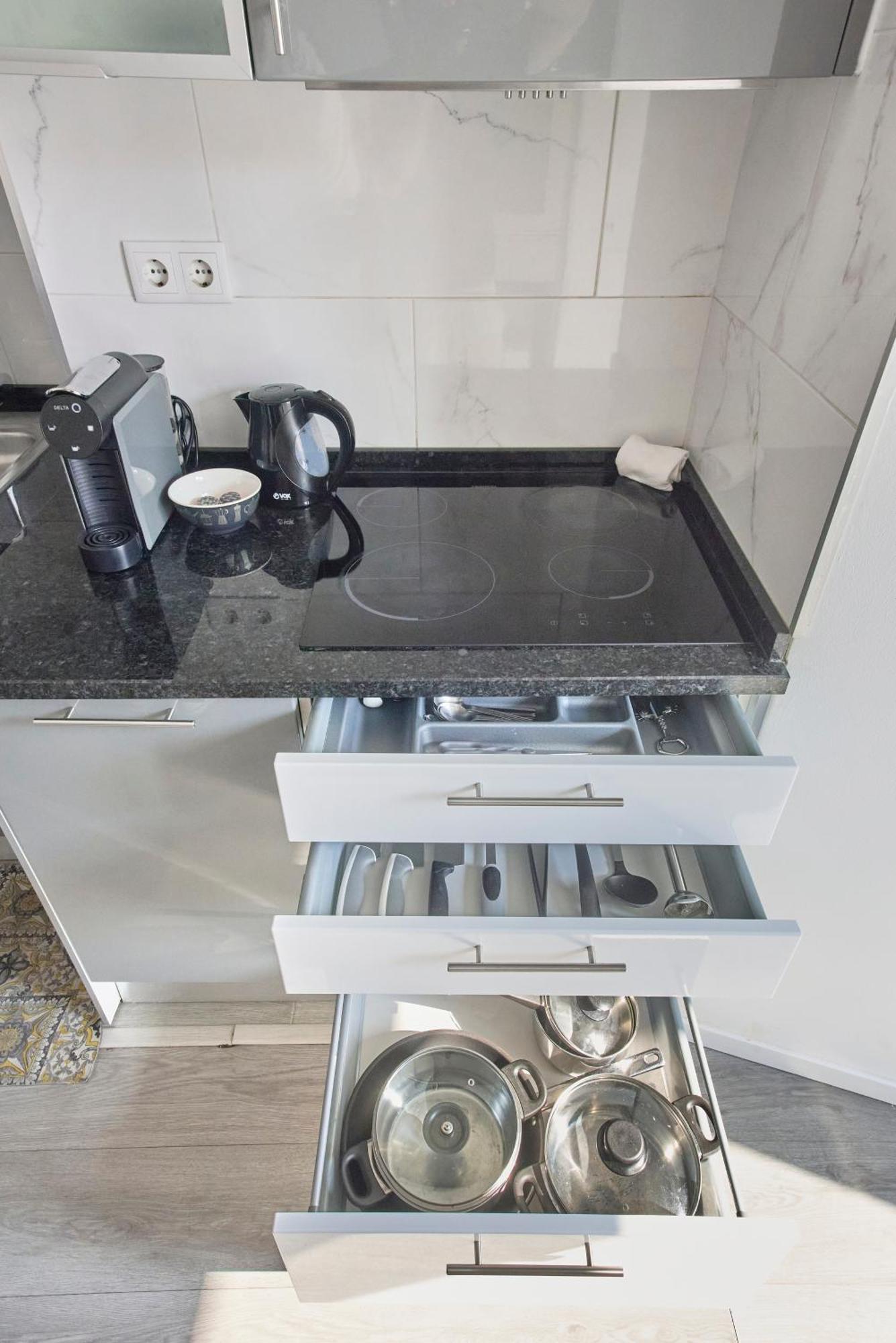 New 3 Bedroom Flat With River On Sight @alameda