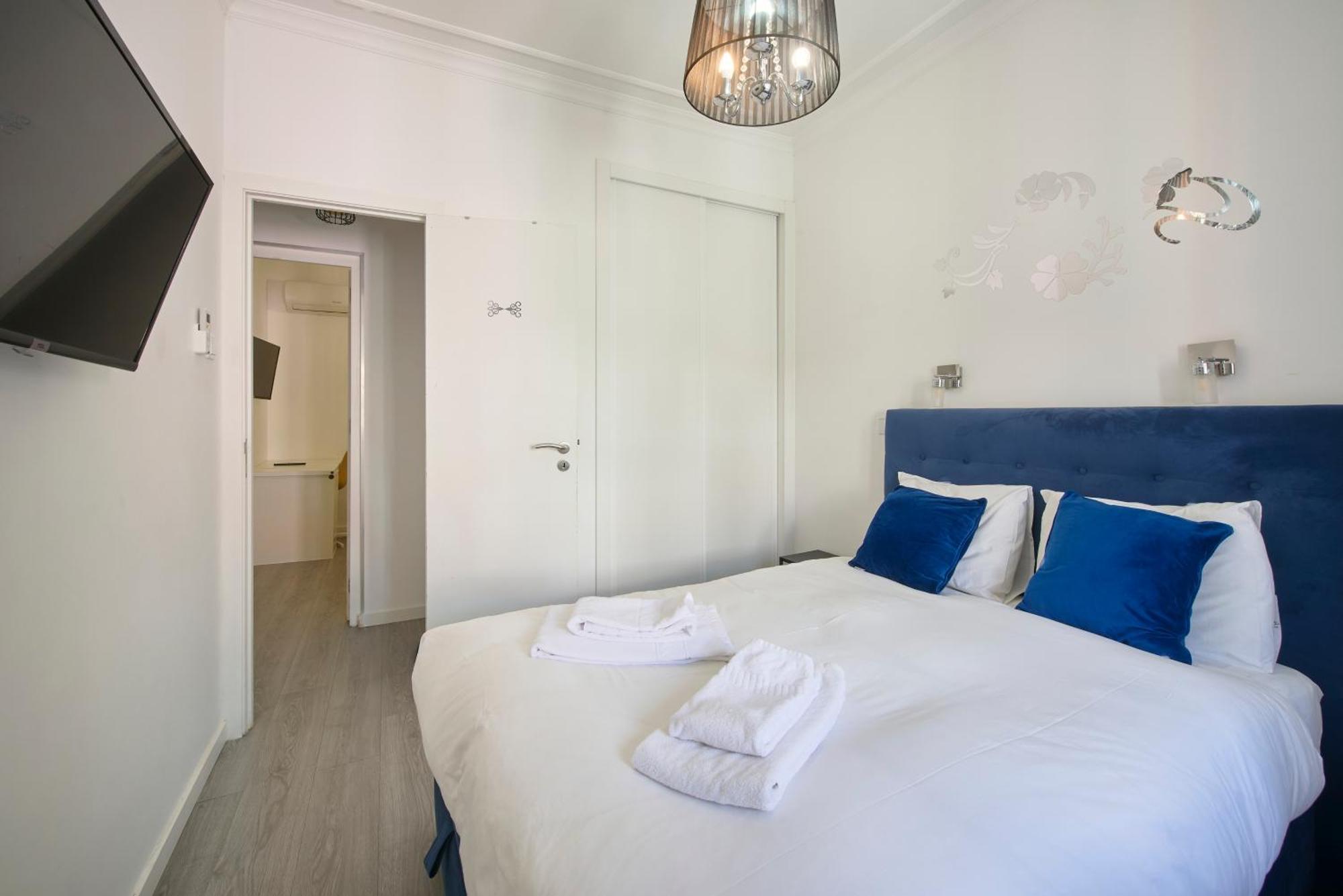 New 3 Bedroom Flat With River On Sight @alameda Lissabon