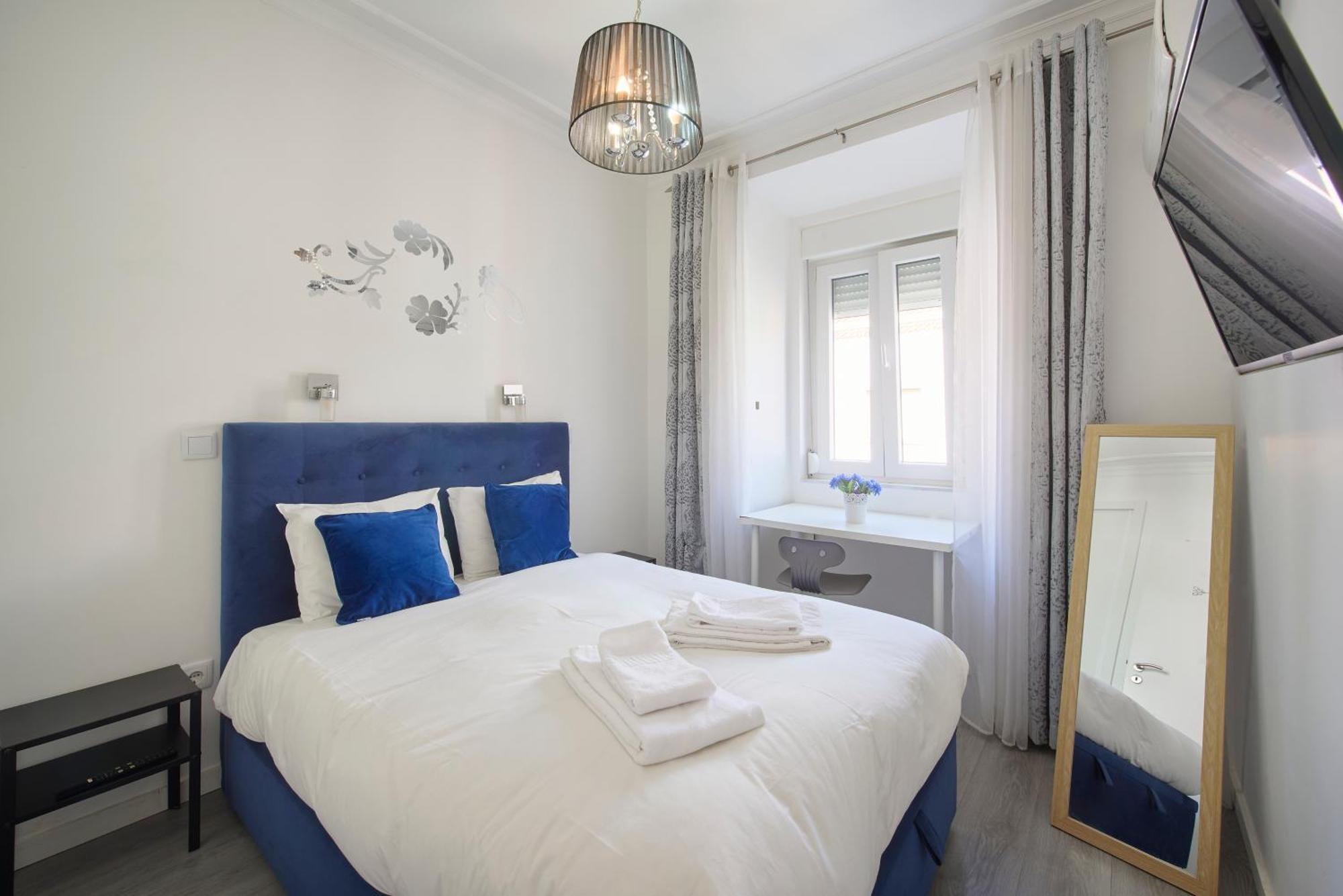 Apartment New 3 Bedroom Flat With River On Sight @alameda Lissabon