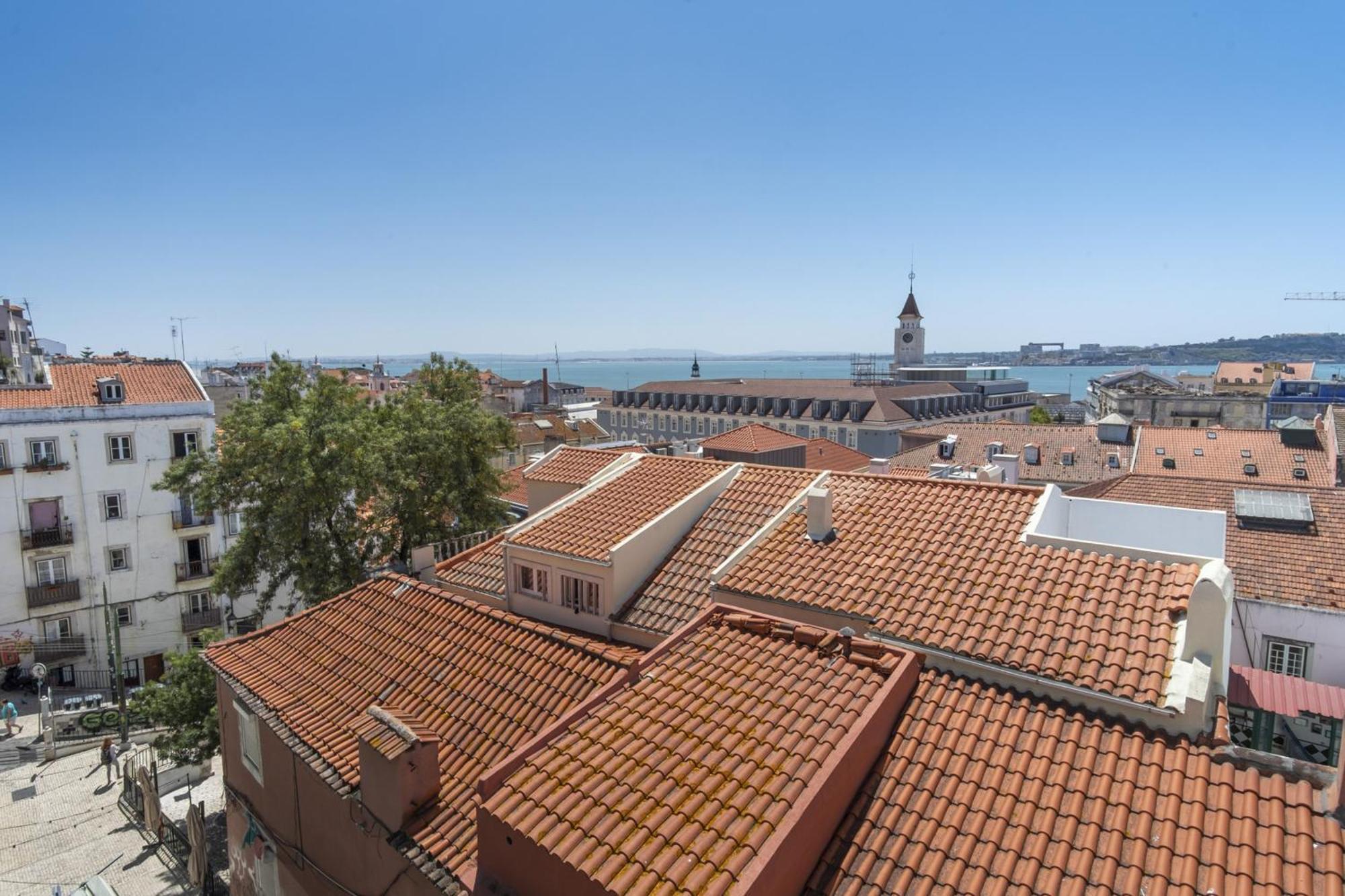 Lv Premier Bica River View Appartement *
