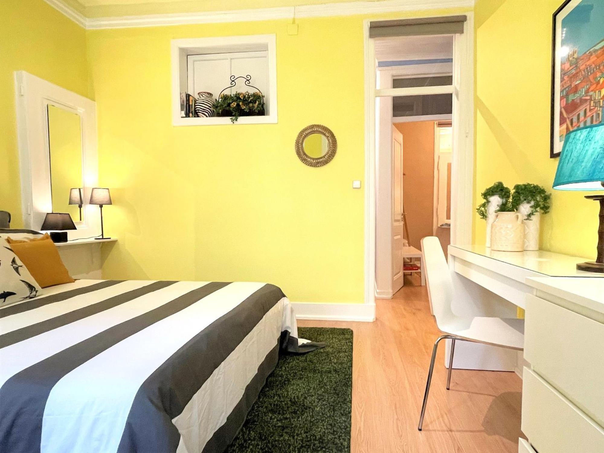 Mc Warm Romantic 3br2ba @ Trendy Principe Real * Lissabon