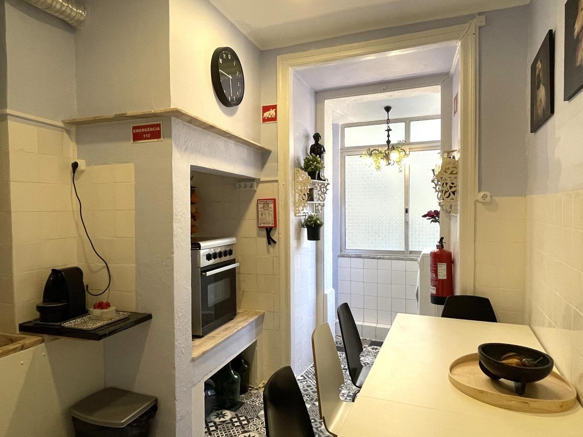 Mc Warm Romantic 3br2ba @ Trendy Principe Real * Lissabon
