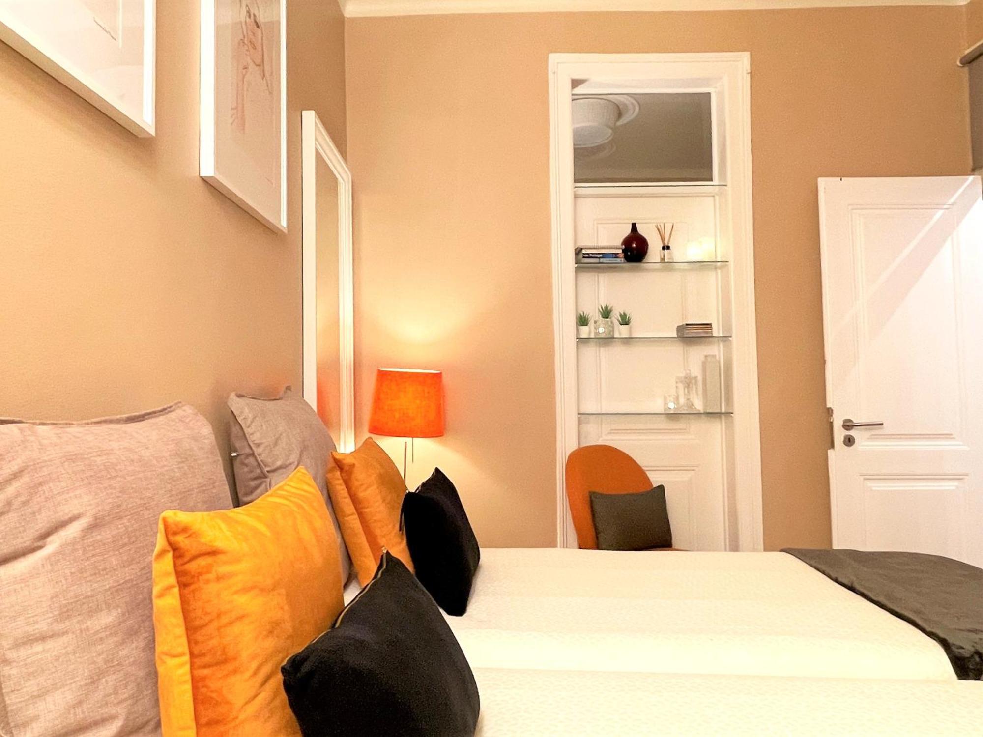 Mc Warm Romantic 3br2ba @ Trendy Principe Real Apartment Lissabon