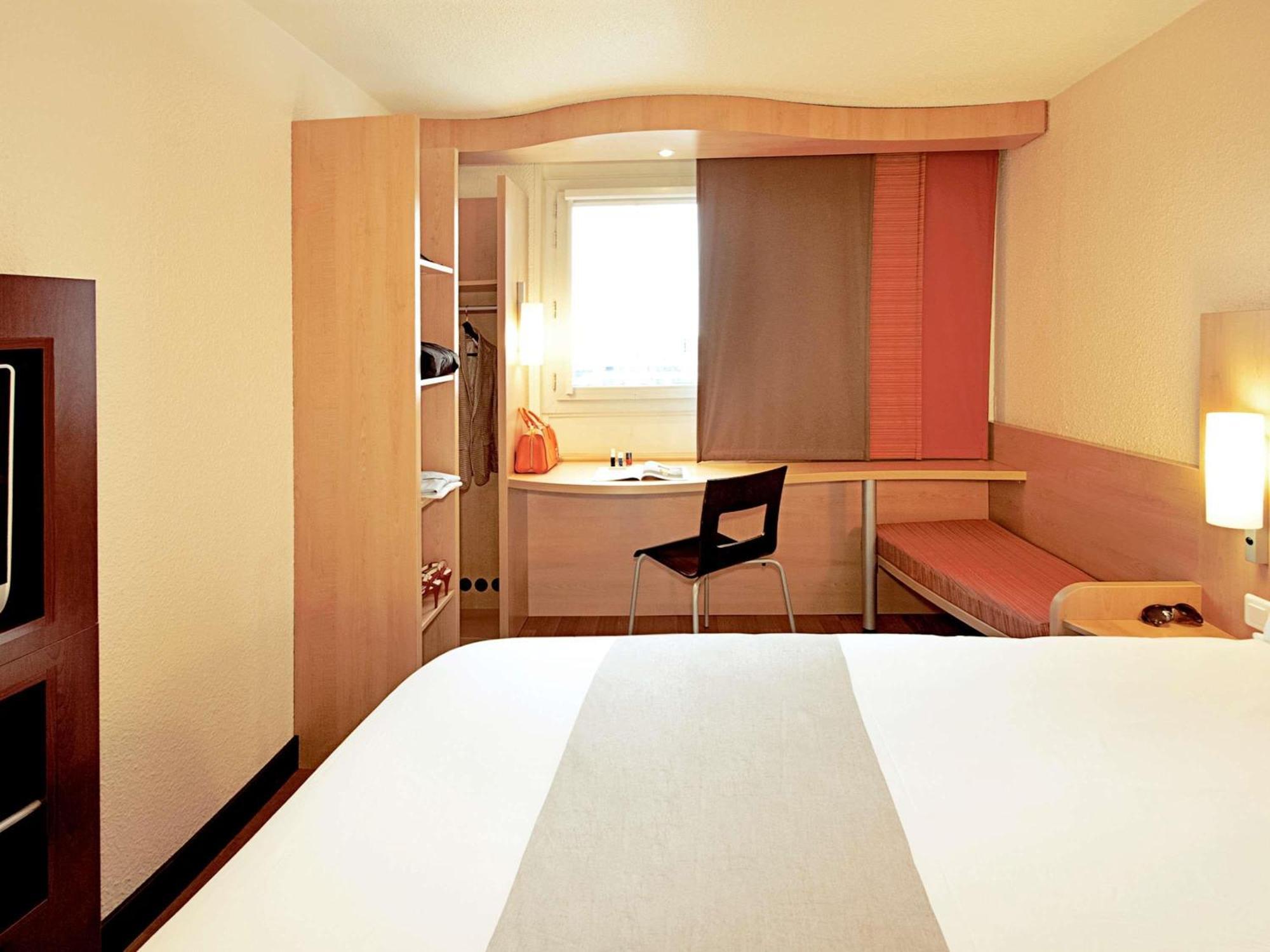 Hotel Ibis Jose Malhoa 2*