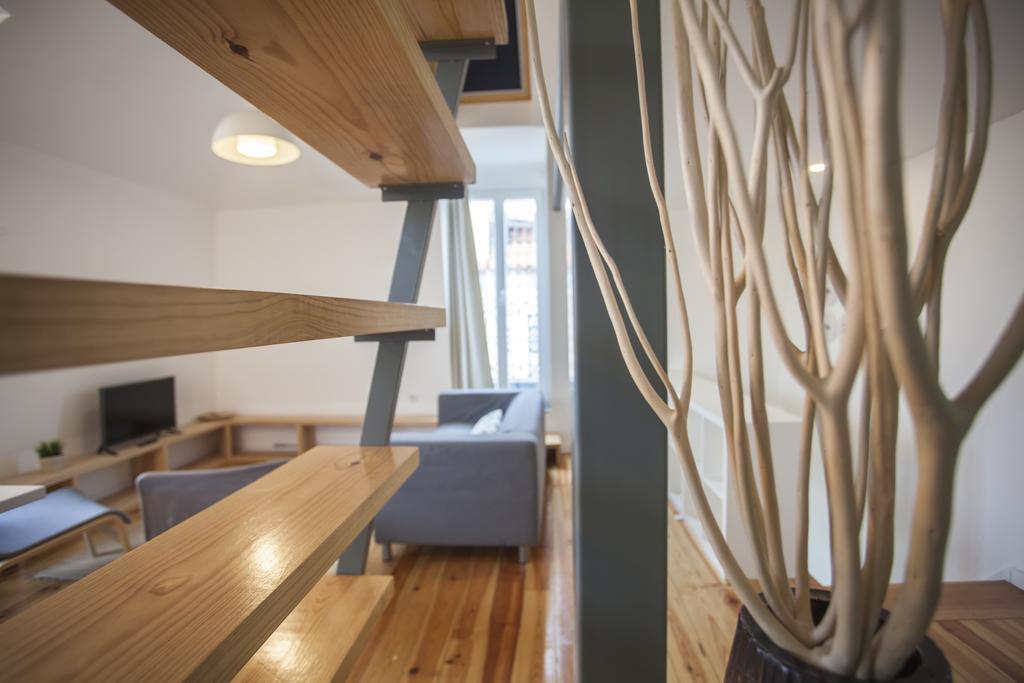 Mezzanine With A View In Bairro Alto Appartement Lisboa