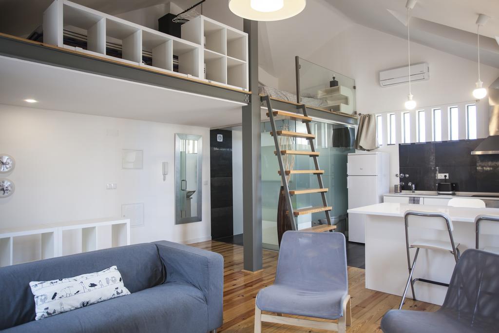Mezzanine With A View In Bairro Alto Appartement *