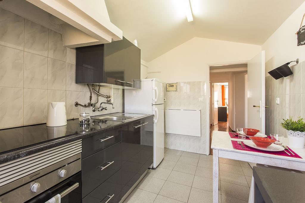 Apartment Flh Bairro Alto Low Cost Rooftop Lissabon