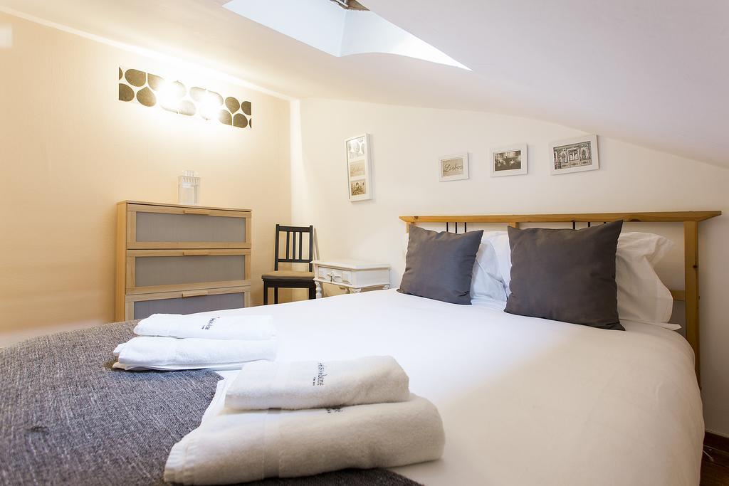 Flh Bairro Alto Low Cost Rooftop Apartment Lissabon