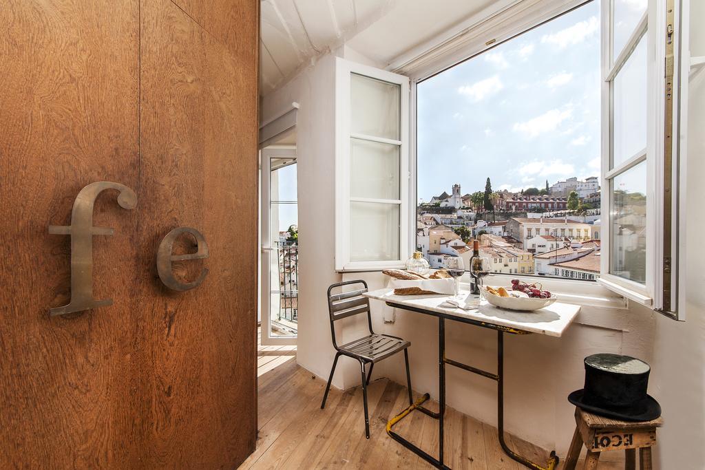 Alfama - St Estevão Viewpoint | Cheese&wine *