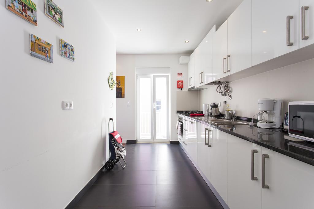 Joivy Joyful 2br With Terrace Nearby Sao Bento Palace Lissabon