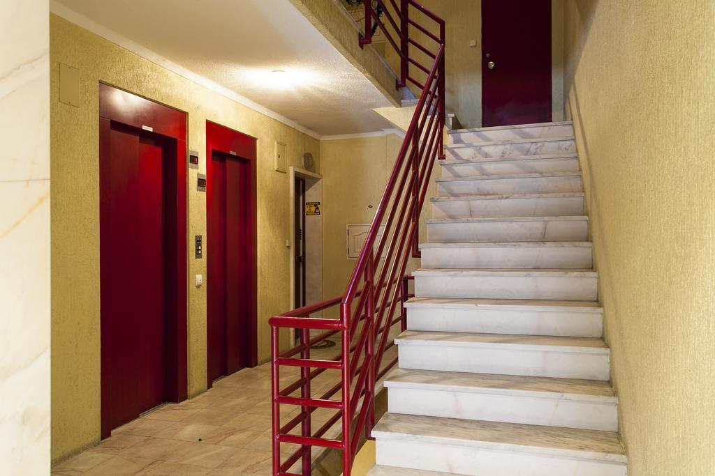 Apartment Joivy Superb 1-Bed Apt With Workspace And Terrace, Close To Avenida Da Liberdade Lissabon