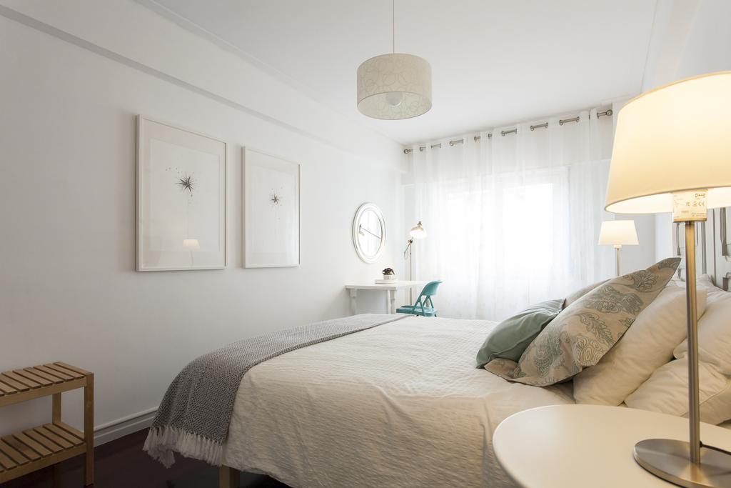 Joivy Superb 1-bed With Workspace And Terrace, Close To Avenida Da Liberdade Appartement *