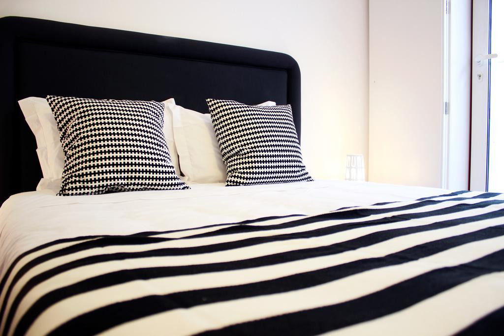 Altido Modern 1-bed With Terrace, Moments From São Bento Palace