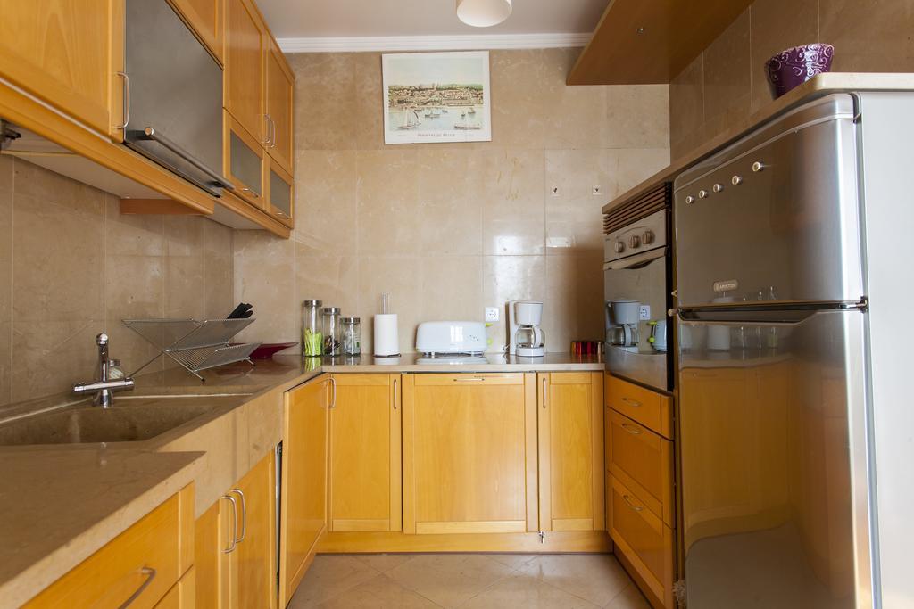 Joivy Spacious And Bright 1-bed Flat With Views In Lapa Appartement Lisboa