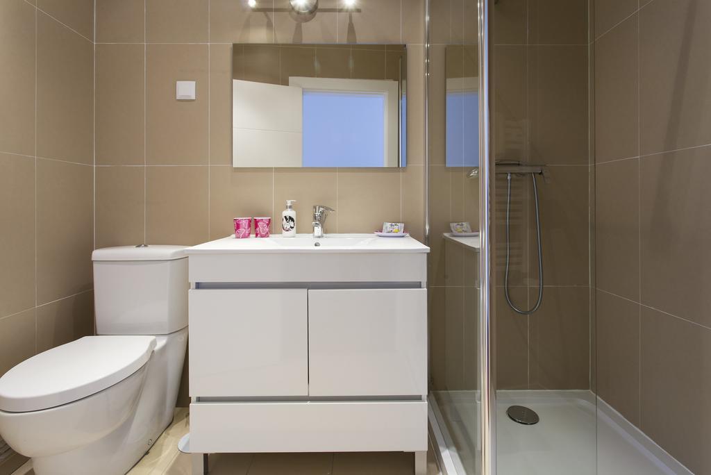 Apartment Joivy Joyful 2br With Terrace Nearby Sao Bento Palace