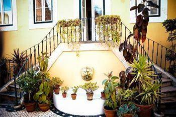Albergue Oasis Backpackers' Cowork & Coliving *