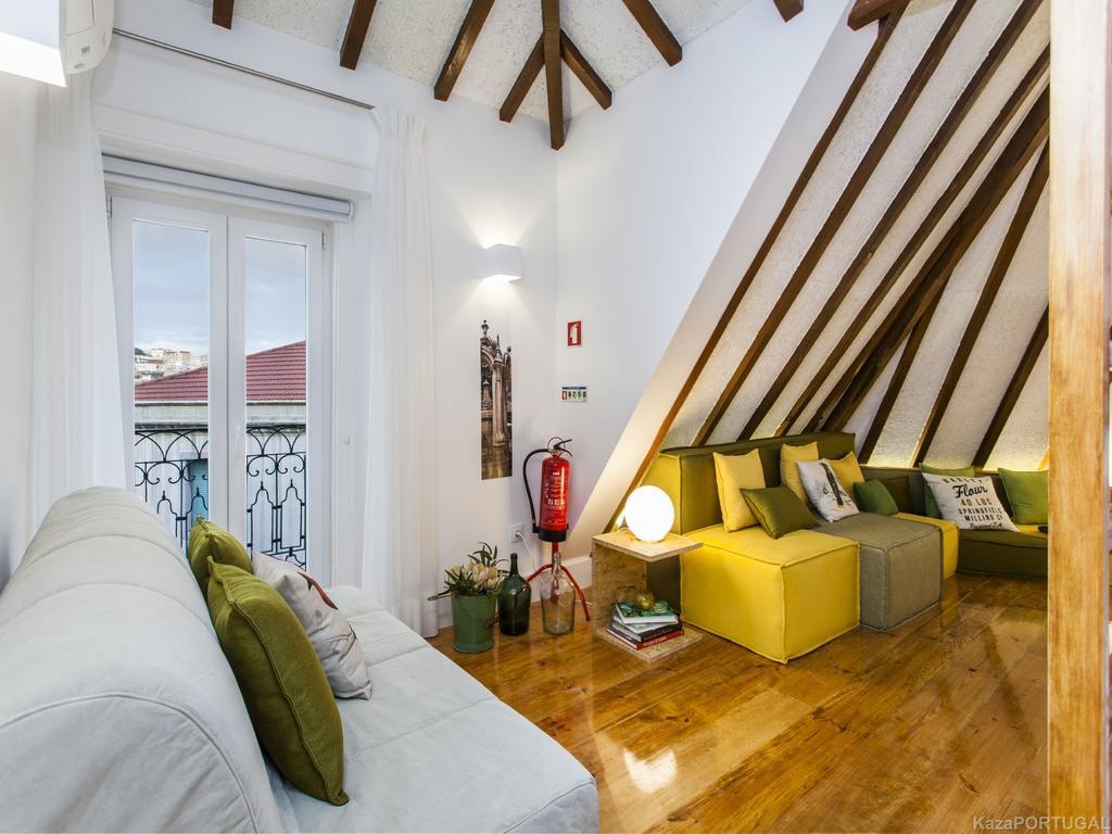 Carmo Chiado Deluxe