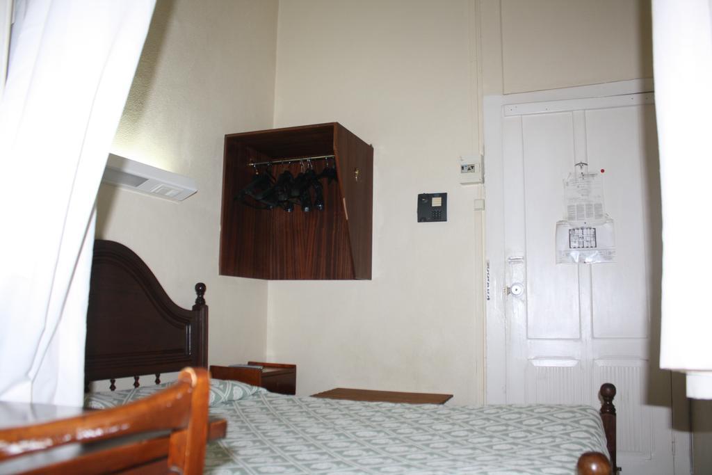 Guest house Pensao Residencial Estrela Do Mondego Lisbon