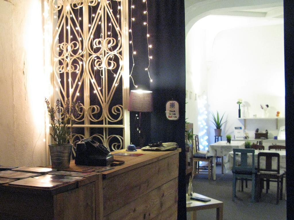 Auberge de jeunesse Johnie's Place & Suites