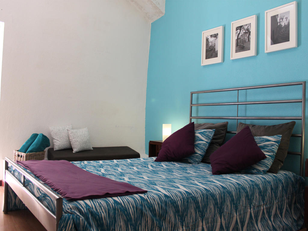 Auberge de jeunesse Johnie's Place & Suites *