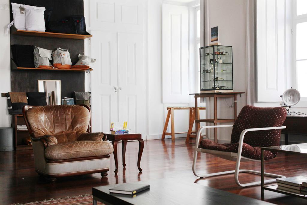 Gasthof Lost :: Cais House Lissabon