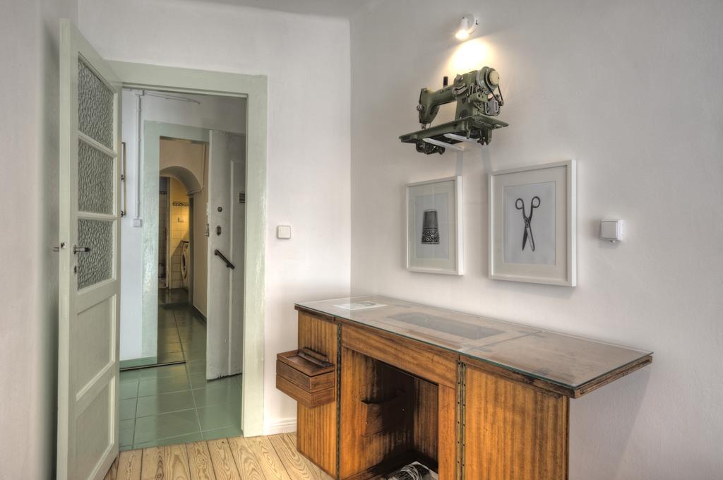 Local In Alfama! Alice Home, Near River Apartment Lisbon