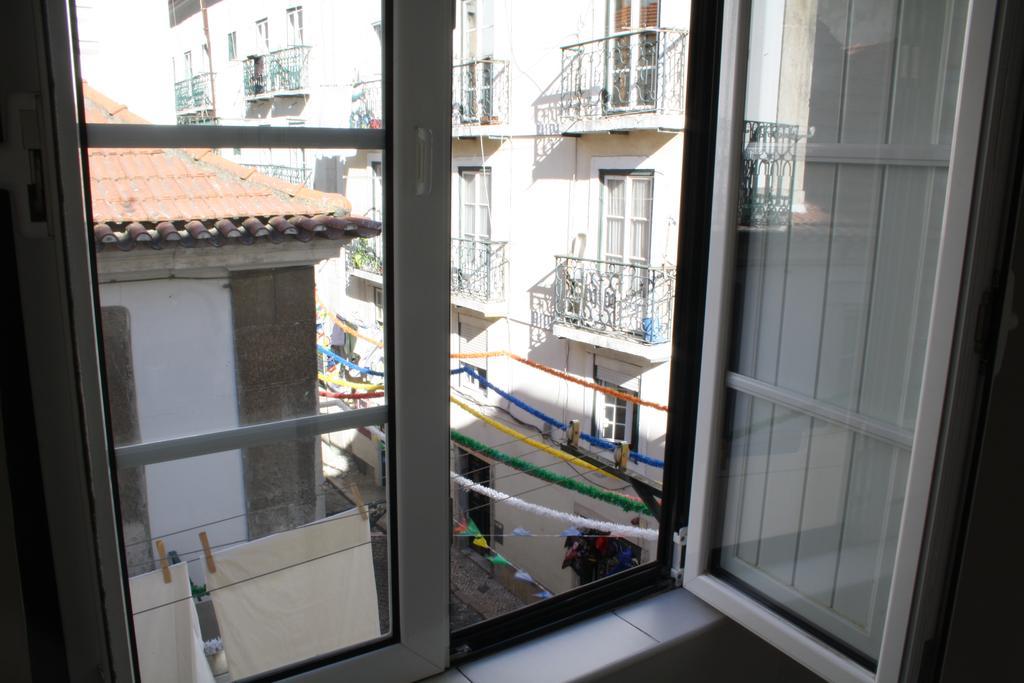 Bairro Alto In A Polaroid - Party In Appartement Lisboa