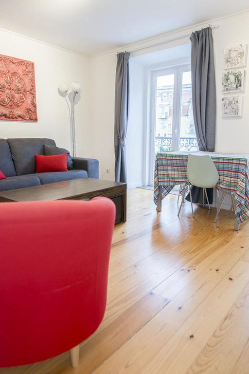Apartment Martires Da Patria Lisbon