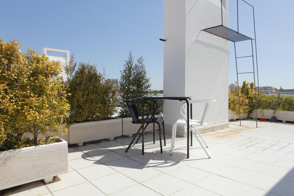 Wallis Rato Lisbon