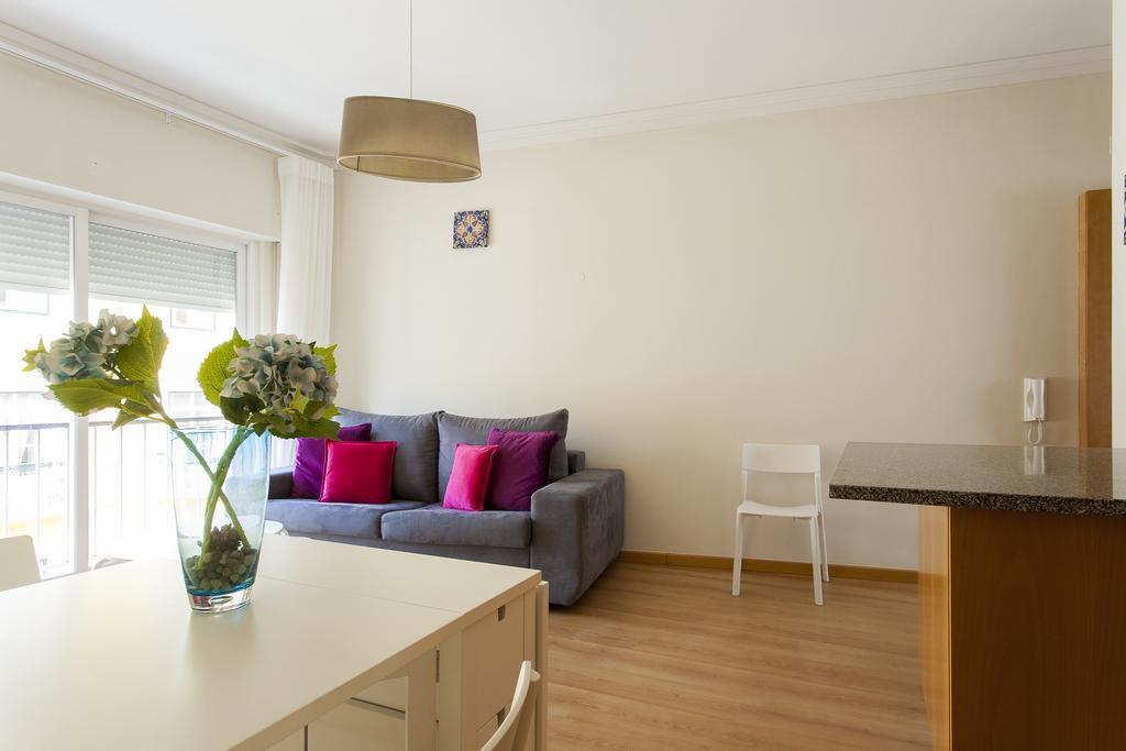 Appartement Joivy Bright 2br Apt With River Views &balcony In Alfama, Moments From Santa Apolonia Train Station Lisboa